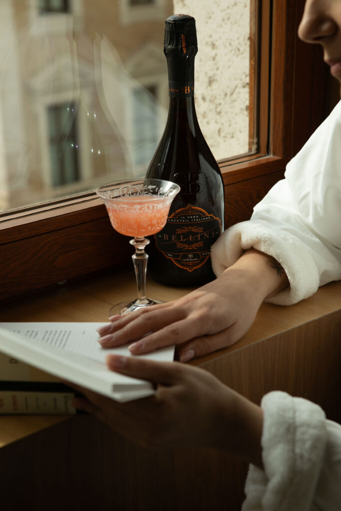 Bottiglia Bellini e libro